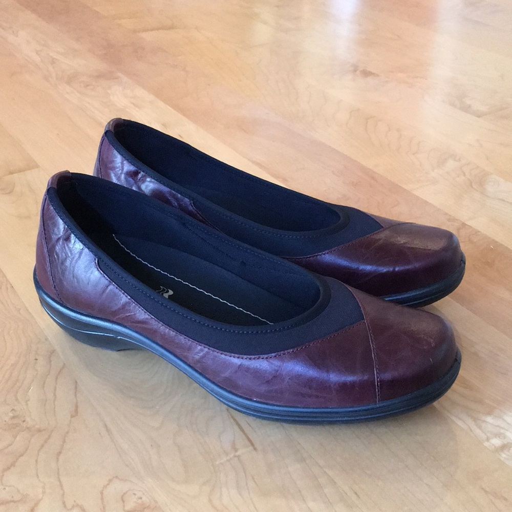 Romika Women's Cassie 21 Slip On Burgundy